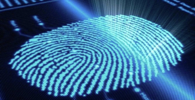 İnsan tenindeki görünmez parmak izleri uygun sıcaklıkta görünebiliyor