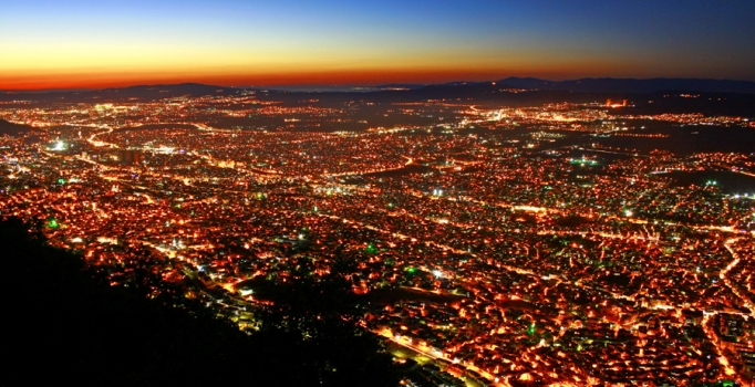 Her biri TOFAŞ ve Renault'un 
iki katı olan üç firma geliyor