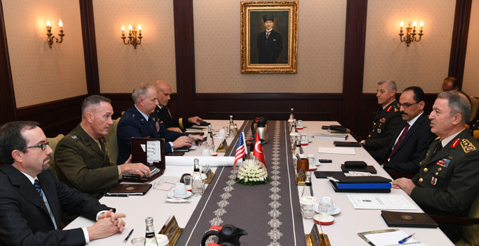 ABD Genelkurmay Başkanı Joseph Dunford, Hulisi Akar'ı ziyaret etti