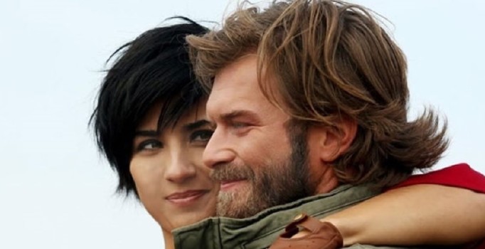 Tuba Büyüküstün, setten fotoğraf paylaştı