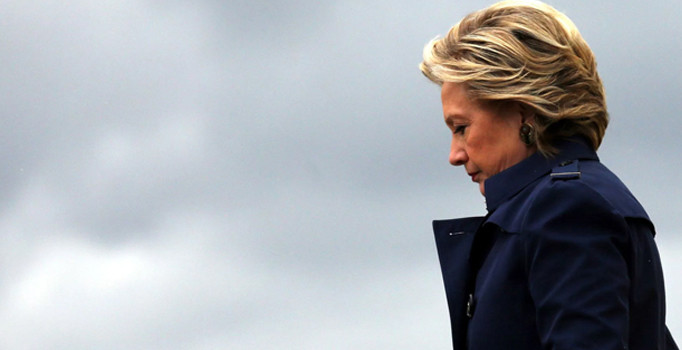 ABD Başkanlık seçimlerini kaybeden Clinton'a bir darbe daha!