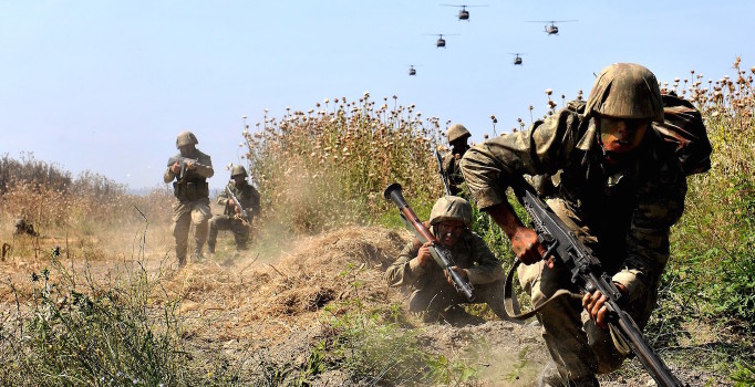 Diyarbakır Silvan’da çatışma: 1 şehit, 2 yaralı - Sondakika haberleri