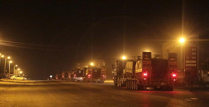 Sınıra sevk edilen zırhlı araçlar Silopi'ye ulaştı