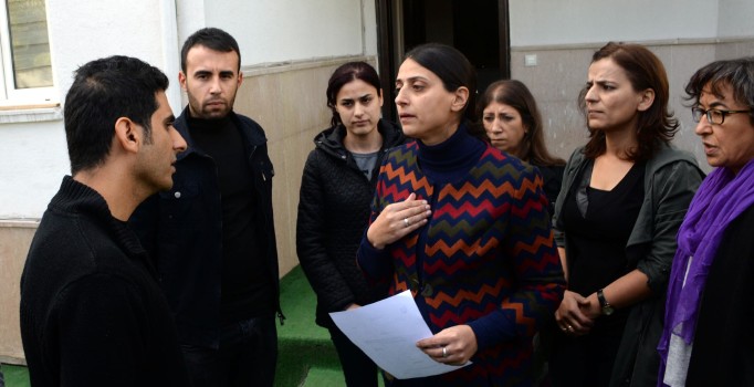 Polis müdürüyle HDP'li vekilin konuşması dikkat çekti