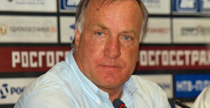 Advocaat, Emenike'nin biletini kesti