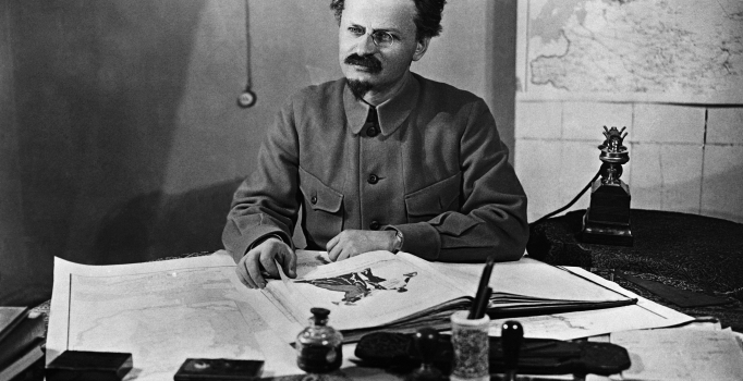 Lev Troçki'nin Büyükada'da kaldığı ev satılıyor