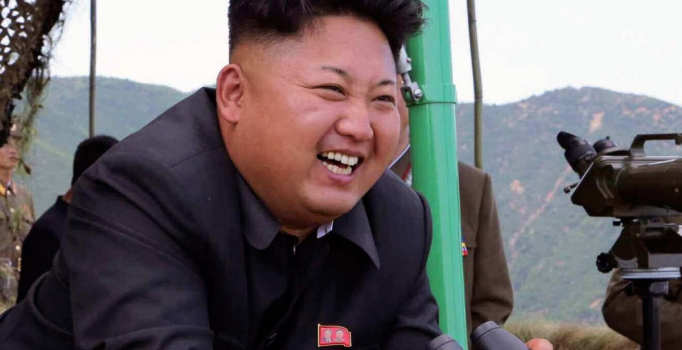 Kuzey Kore, Trump ve Abe görüşürken füze fırlattı