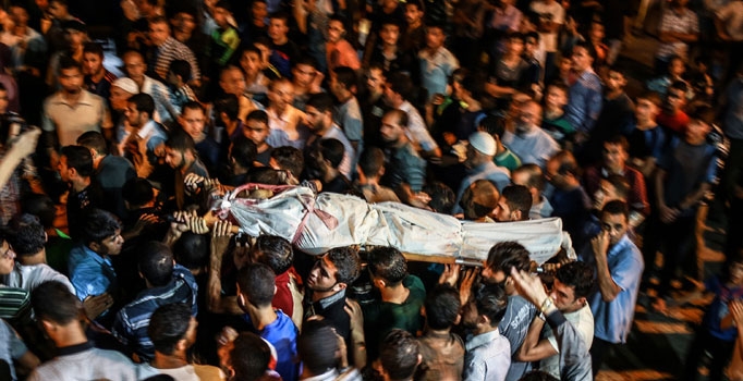 İsrail Ramallah'ta 
Filistinli genci vurdu