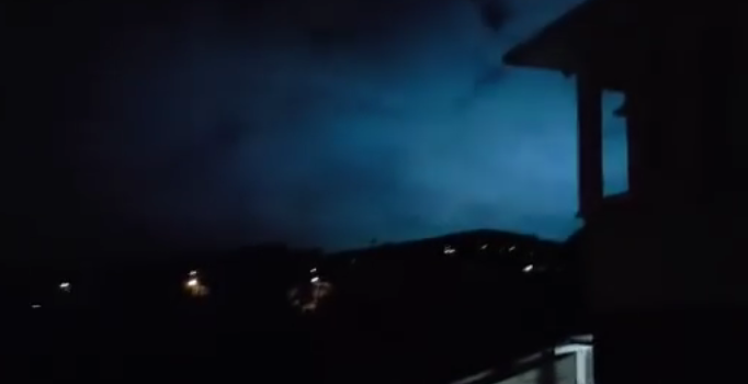 Deprem sırasında korkutan görüntü