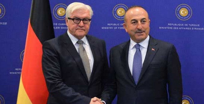 Çavuşoğlu, Alman Bakan Steinmeier'in yüzüne baka baka söyledi: Bıktık artık