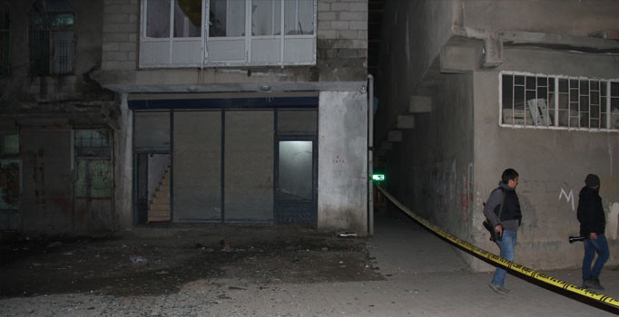 AK Parti ilçe binasına bombalı saldırı | Son dakika haberleri