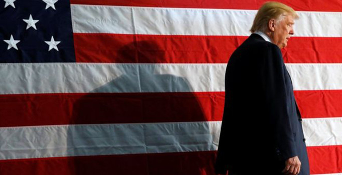 Trump'ın baş strateji danışmanı Bannon Müslümanları tedirgin etti