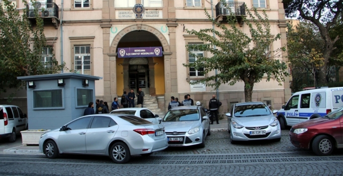 Bergama'da helikopter destekli uyuşturucu operasyonu: 18 gözaltı