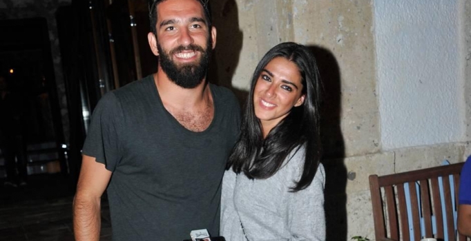 Arda Turan ile Aslıhan Doğan'ın ayrıldığı iddia edildi