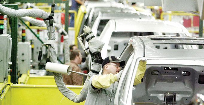 Otomotiv çifte rekora koşuyor