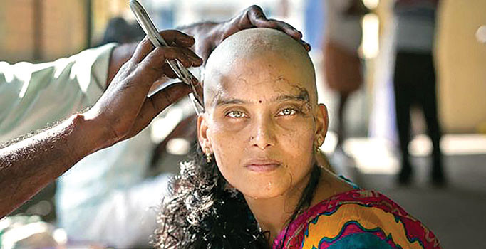 Tapınaktaki saçlar peruk oluyor