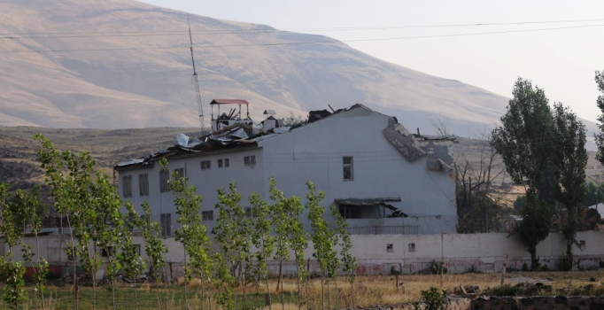 PKK'dan karakola intihar
saldırısı: 2 şehit, 24 yaralı
