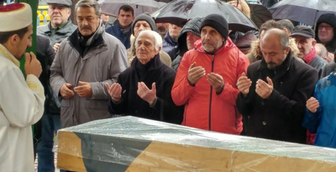 Kadir İnanır’ın yengesi Fatma İnanır hayata veda etti