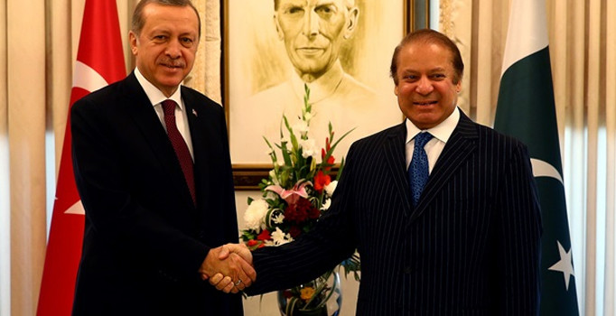 Cumhurbaşkanı Erdoğan'dan Pakistanlı yazarlara FETÖ çıkışı: 'Kabul edilemez'