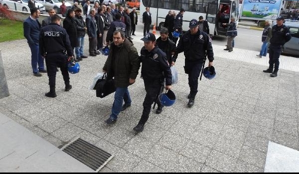Çorum'da FETÖ'den 7 kişi tutuklandı, 12 kişi serbest bırakıldı