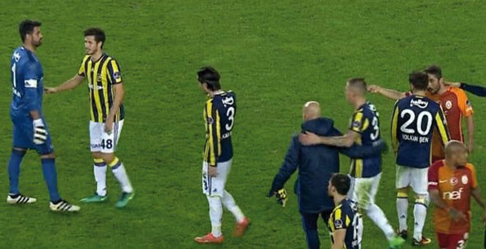 Maç sonu Volkan Demirel ile Sabri Sarıoğlu arasında gerginlik