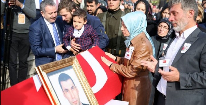 Şehit kaymakamın eşi bombacıyla arasında geçen diyaloğu anlattı