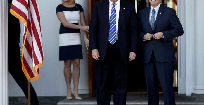 Trump ezik dediği Romney'e Dışişleri Bakanlığı'nı teklif etti