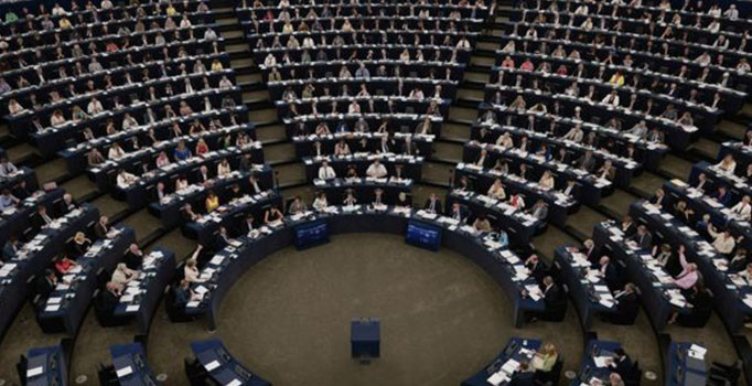 AP'den Türkiye ile üyelik müzakerelerinin geçici durdurulması kararının çıkması bekleniyor