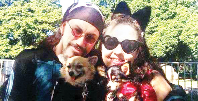 ‘Vampir kadın’ 12 yıldır kan içiyor