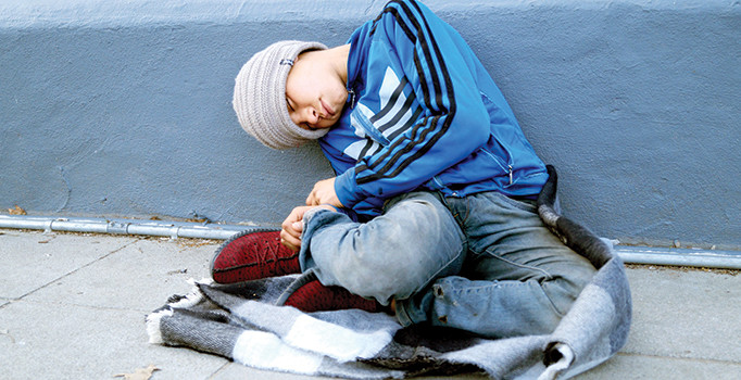 Bu çocuklara herkes bakıyor ama hiç kimse görmüyor