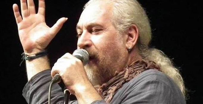 Ünlü müzisyen Alaaddin Us trafik kazasında hayatını kaybetti