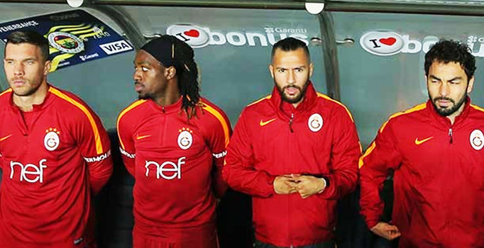 Derbide oyuna girmek isteyen Selçuk İnan kulübede olay çıkardı