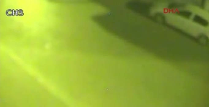 PKK'nın emniyet müdürlüğüne
 roketli saldırısı kamerada