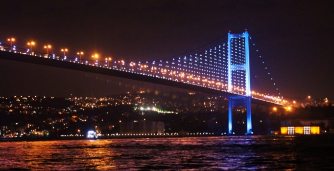 Boğaziçi'nin dekoratif ışıkları 3 ay sönecek