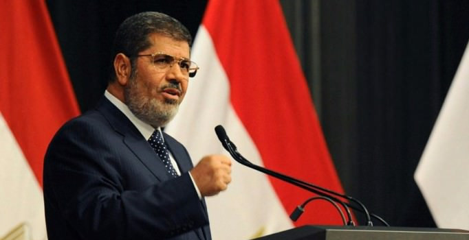 Mursi hakkındaki müebbet hapis cezası bozuldu | Son dakika haberleri