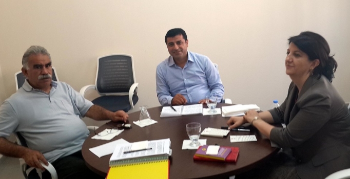 "Abdullah Öcalan 
Demirtaş'tan rahatsız" iddiası!