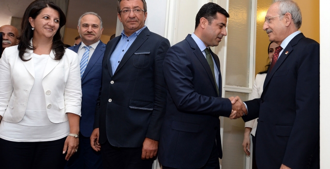 Selahattin Demirtaş 
Kılıçdaroğlu'nu ziyaret etti