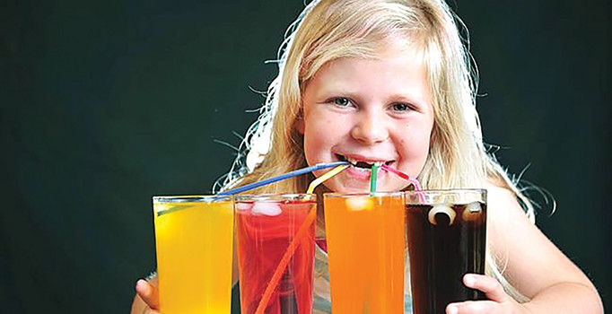 Yılda bir küvet dolusu kola içiyoruz