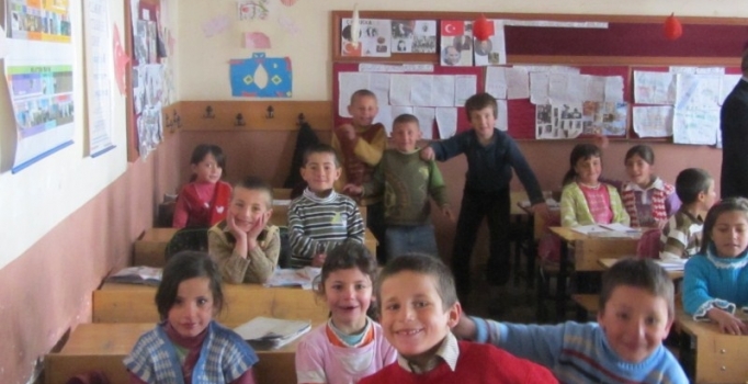 10 öğrencili okulun hem öğretmeni hem müdürü hem de hizmetlisi