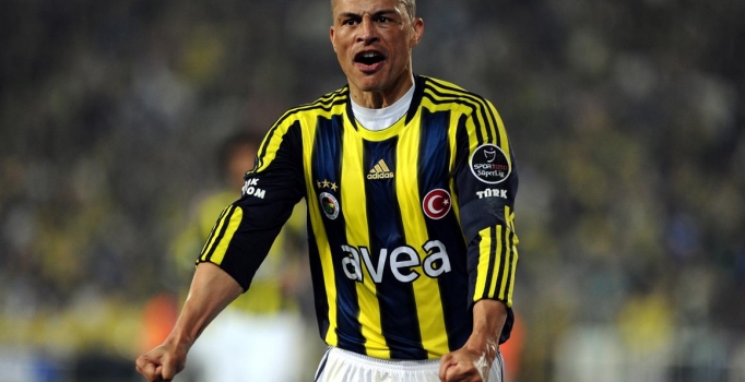 Alex de Souza 25 dakika tuvalete saklandı