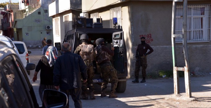 Adana'da bomba yüklü araç ele geçirildi | Son dakika haberleri