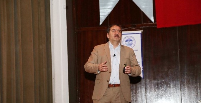 ERÜ’de Evlilik Okulu seminerleri sürüyor