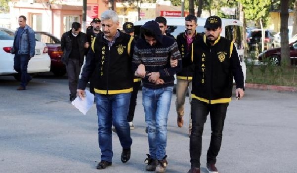 Doktorun 54 bin 500 lirasını dolandırdılar