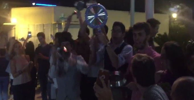 'Küçük Havana' efsanevi lider Fidel Castro'nun ölümünü kutladı