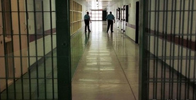 İzmir’de cezaevinde yangın