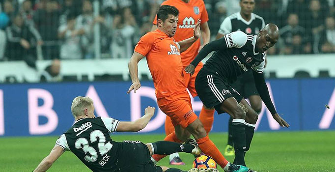 Medipol Başakşehir'e Emre'den sevindirici haber