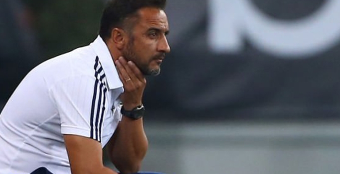 Fenerbahçe'de Vitor 
Pereira tribüne yollandı
