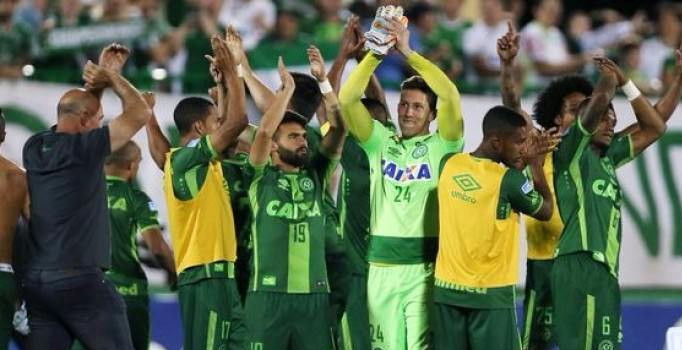 Futbolcuları uçak kazasında ölen Chapecoense'nin rakibinden fair play örneği