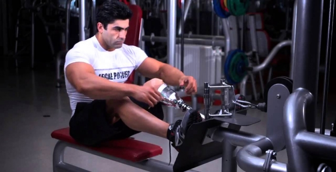 Protez bacakla 210 kilo kaldıracak