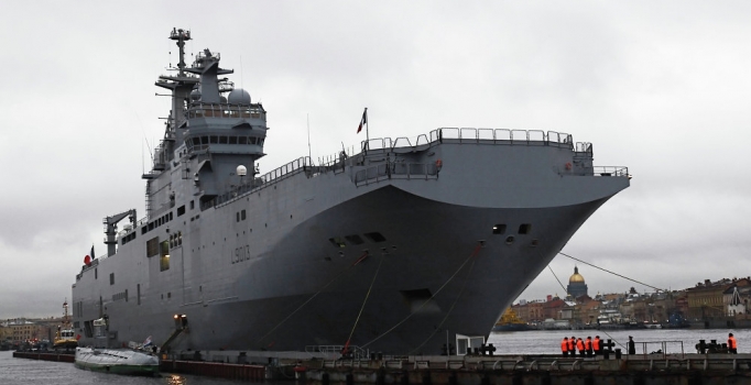 İki dev gemi Fransa'nın elinde kaldı